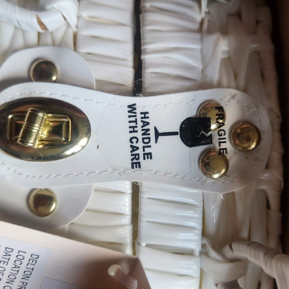 A Classy Chic Boutique White Tea Set with Yellow Plaid Case - Picture 4 of 8